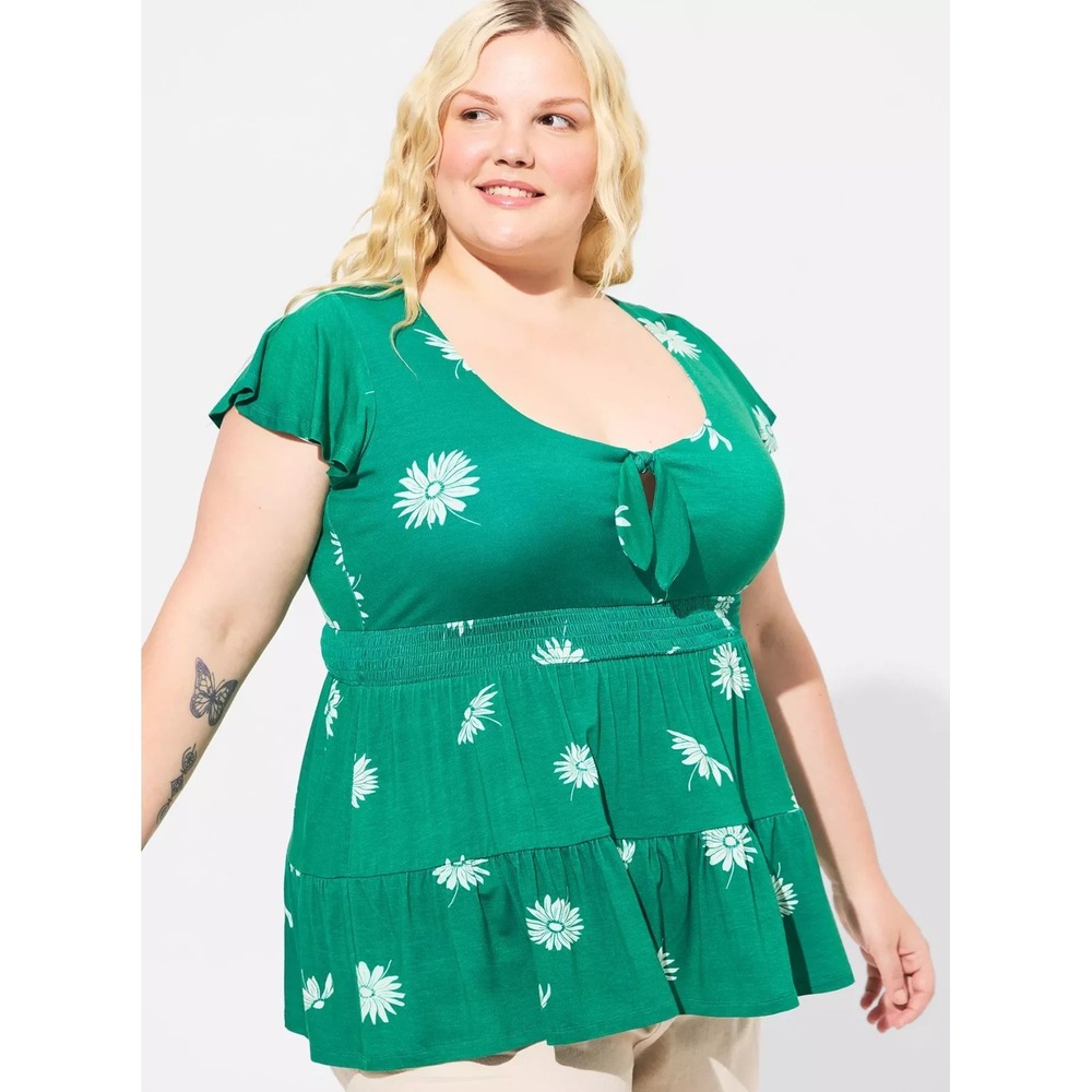 Torrid‎ Super Soft Tie Front Keyhole Babydoll Top Size 1x Green Floral Boho NWT